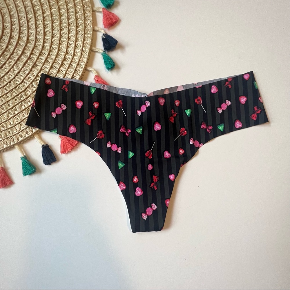 Victoria's Secret No Show Thong Panty Black Candy Sprinkles Medium NEW